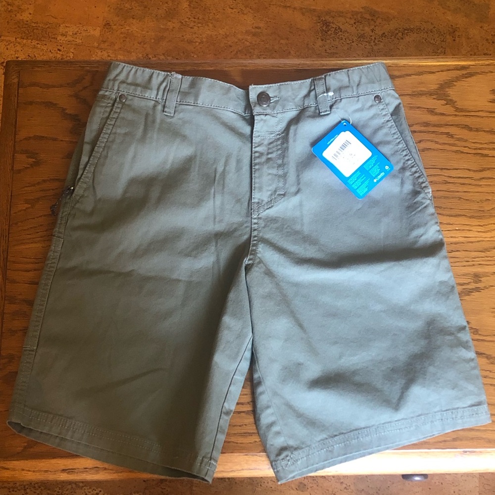 NEW Columbia Flex ROC shorts. Size: Youth Large. Olive Green color. - Picture 1 of 7